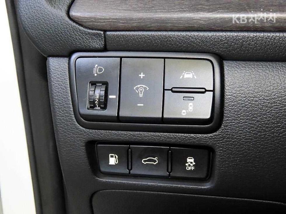 2020 - kia k7