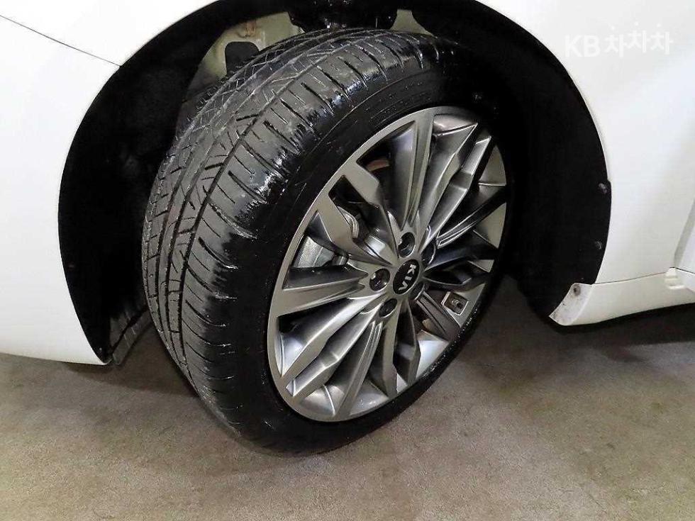 2020 - kia k7