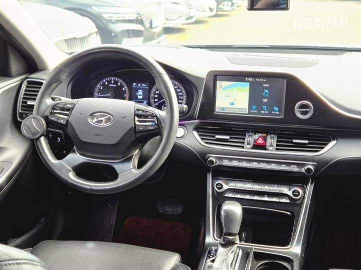 Hyundai Grandeur IG 2.4 Premium Base Type 7