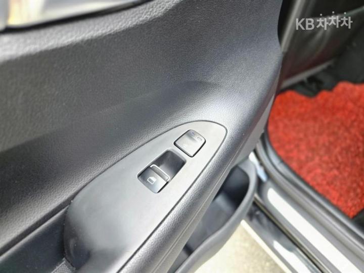 Hyundai Grandeur IG 2.4 Premium Base Type 8