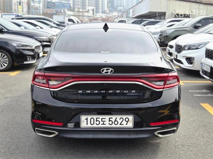 Hyundai Grandeur IG 2.4 Premium Base Type 5