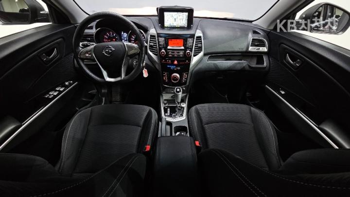 KG Mobility (Ssangyong) Tivoli Gasoline TX Base Type 8