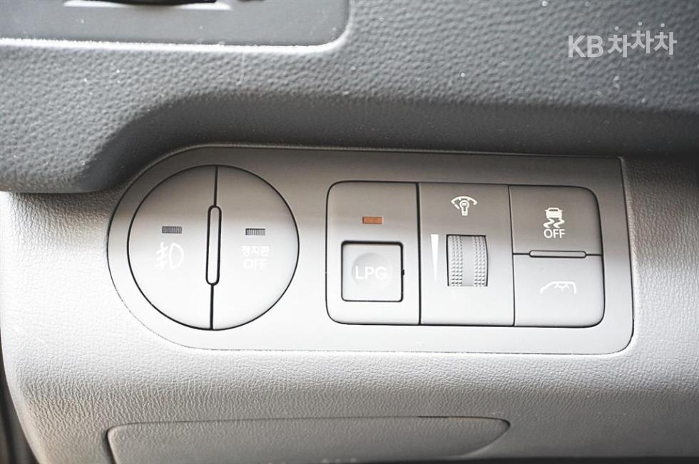 Hyundai Starex — miniaturë 17