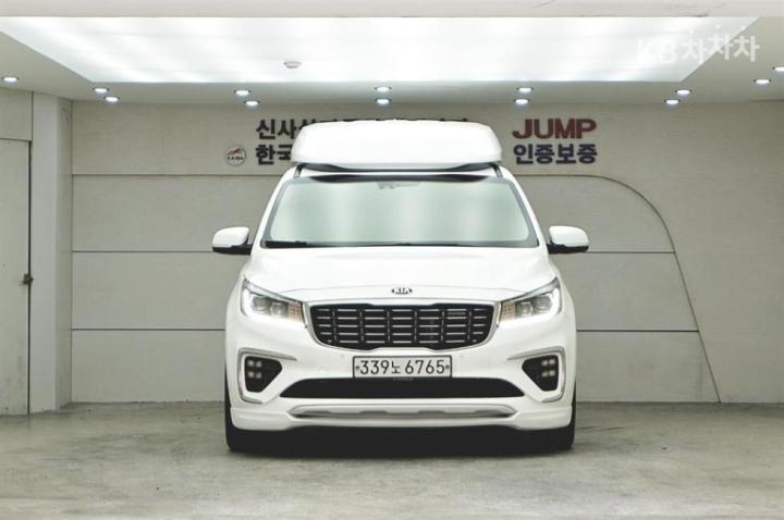 Kia Carnival High Limousine 2.2 Diesel Prestige 3