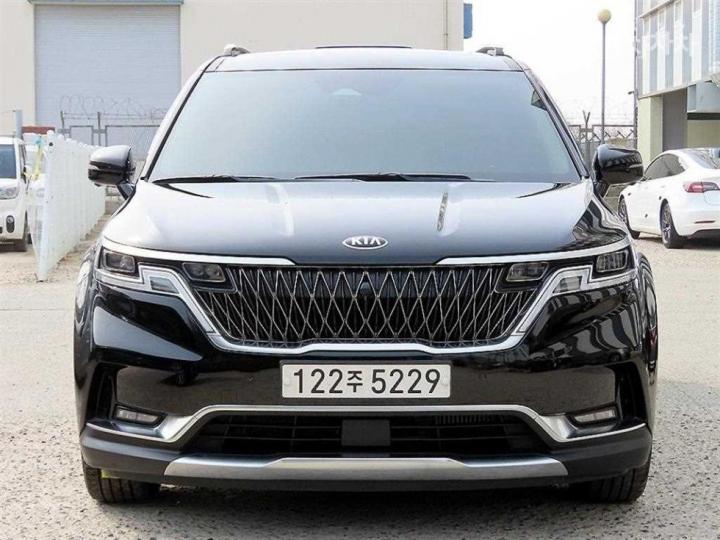 Kia Carnival D2.2 Signature 2