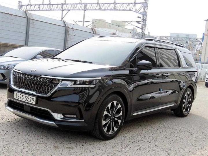 Kia Carnival D2.2 Signature 3
