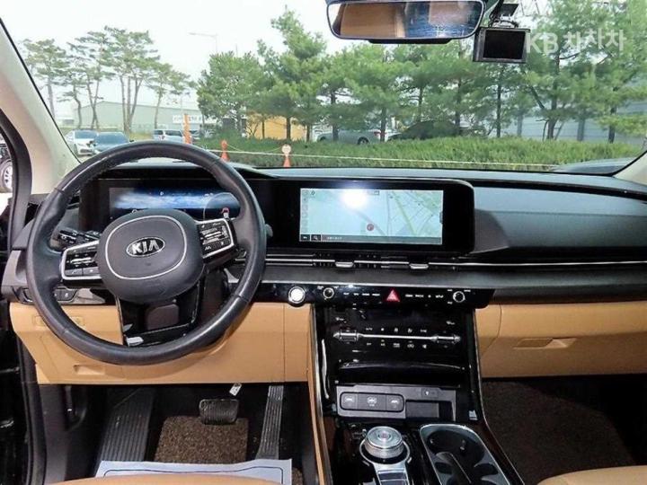 Kia Carnival D2.2 Signature 9