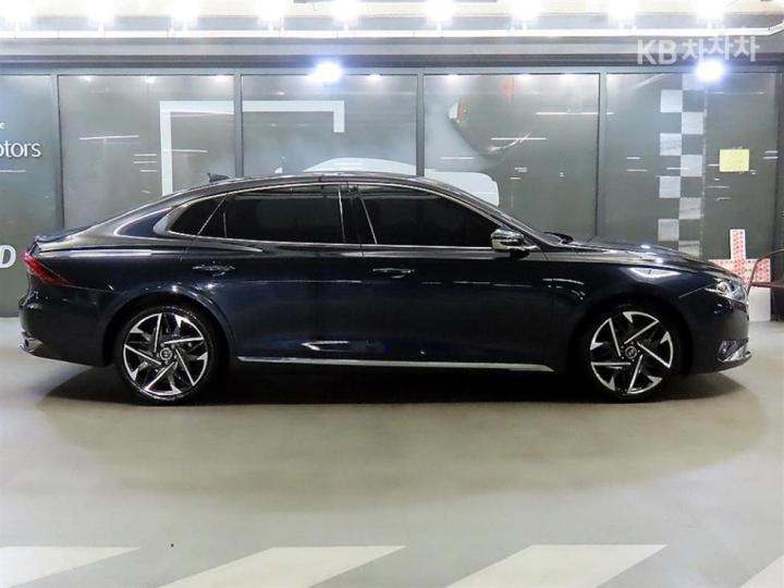 Hyundai Grandeur 2.5 Exclusive 4