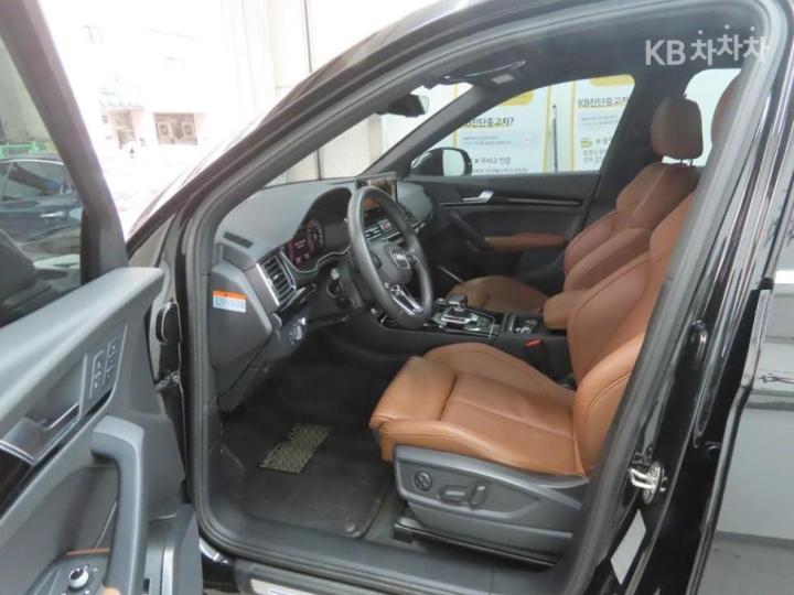 Audi Q5 FY 40 TDI quattro Premium 6