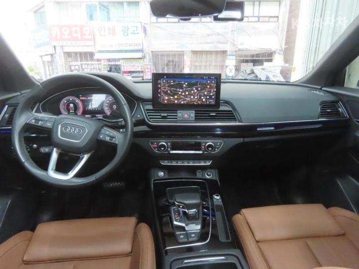 Audi Q5 FY 40 TDI quattro Premium 8
