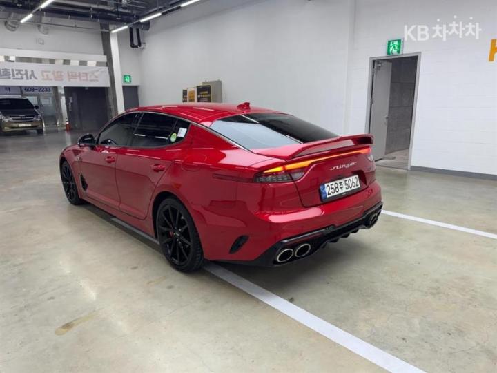 Kia Stinger Meister 3.3 Gasoline Turbo 4WD Acro Edition 4