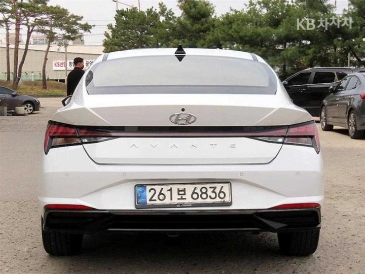 Hyundai Avante CN7 1.6 Gasoline Inspiration 5