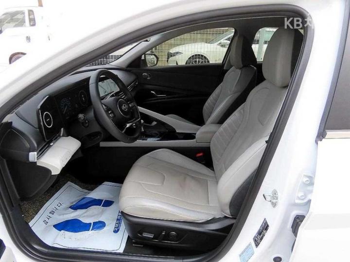 Hyundai Avante CN7 1.6 Gasoline Inspiration 6