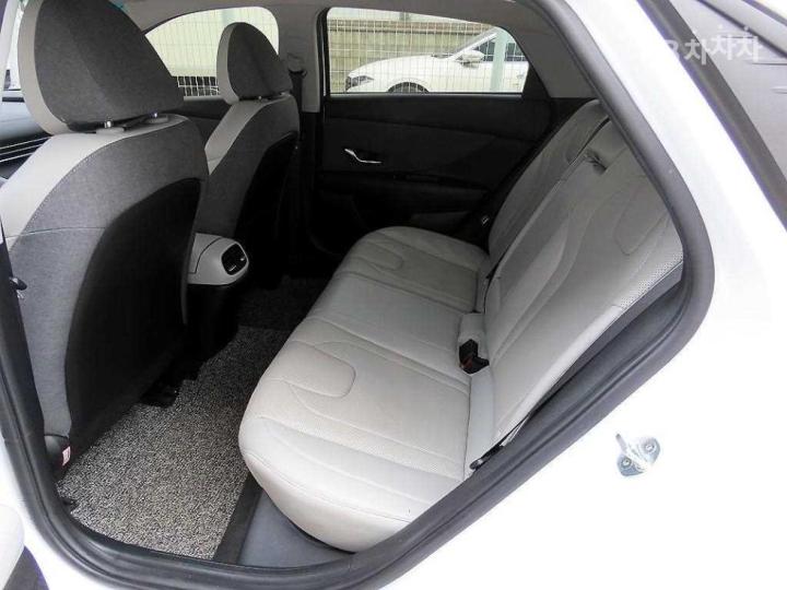 Hyundai Avante CN7 1.6 Gasoline Inspiration 7