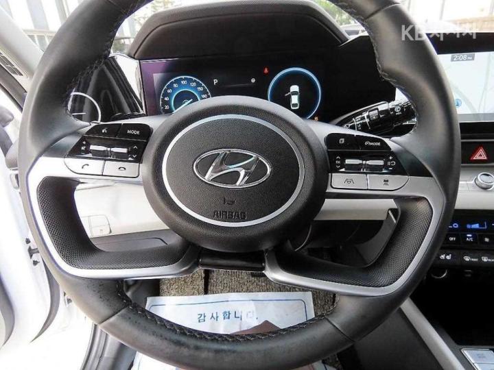 Hyundai Avante CN7 1.6 Gasoline Inspiration 9