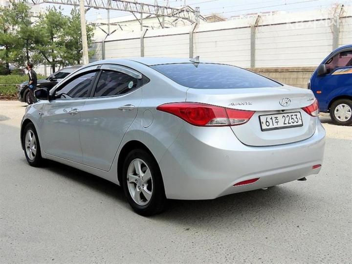 Hyundai Avante MD M16 GDi LUXURY 4