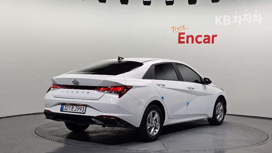 Hyundai Avante — miniaturë 2