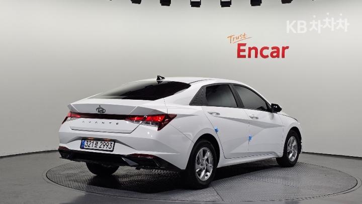 Hyundai Avante CN7 1.6 LPi Smart 3