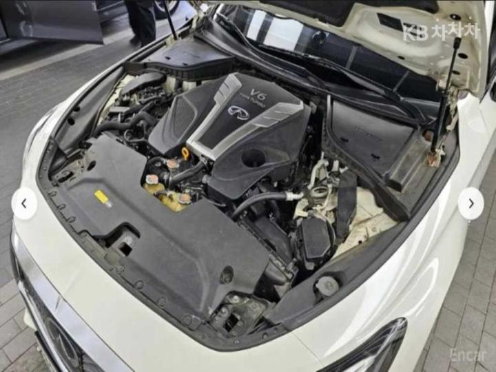 Infiniti Q60 3.0 RED SPORT 7