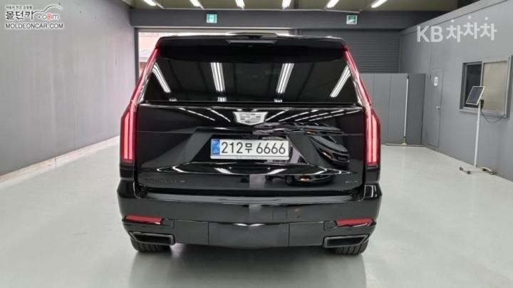 Cadillac Escalade 6.2 V8 Sport Platinum 5