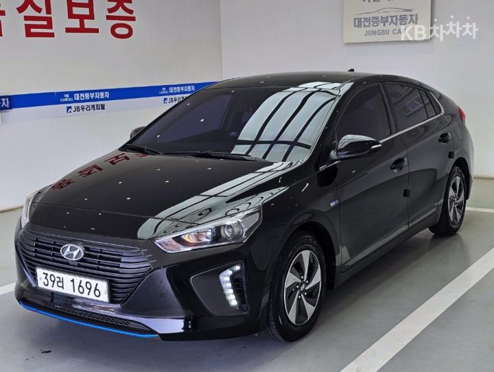 Hyundai IONIQ Hybrid N No sub-trim 2