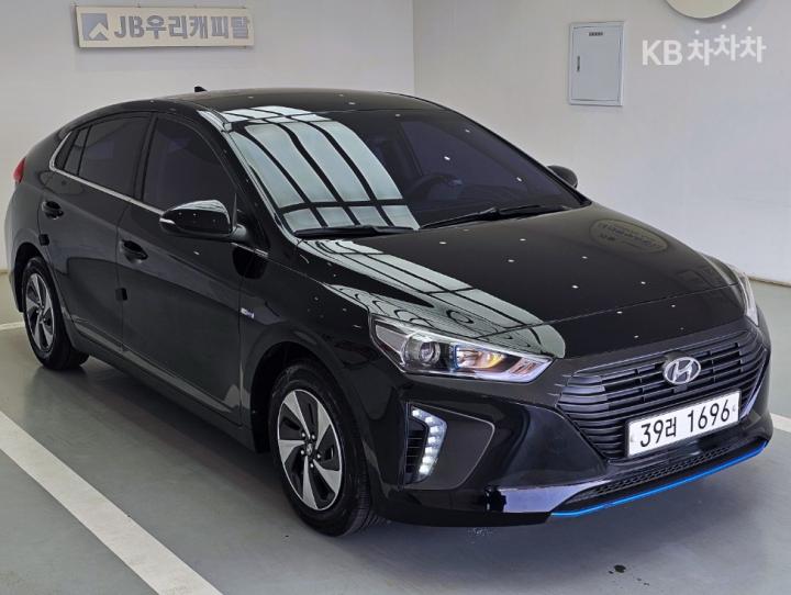 Hyundai IONIQ Hybrid N No sub-trim 8