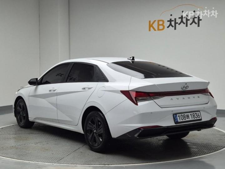 Hyundai Avante Hybrid CN7 Modern 3