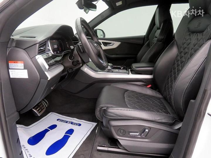 Audi Q8 3.0 55 TFSI Quattro Premium 8