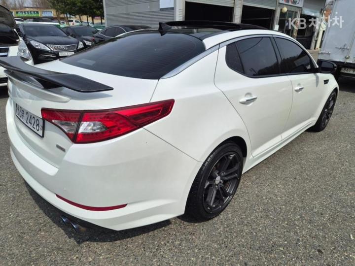 Kia K5 Gasoline 2.0 Turbo GDI Noblesse 6