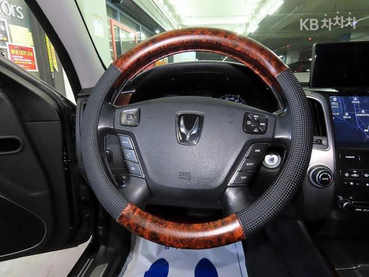 Hyundai Equus New VS380 Luxury 9