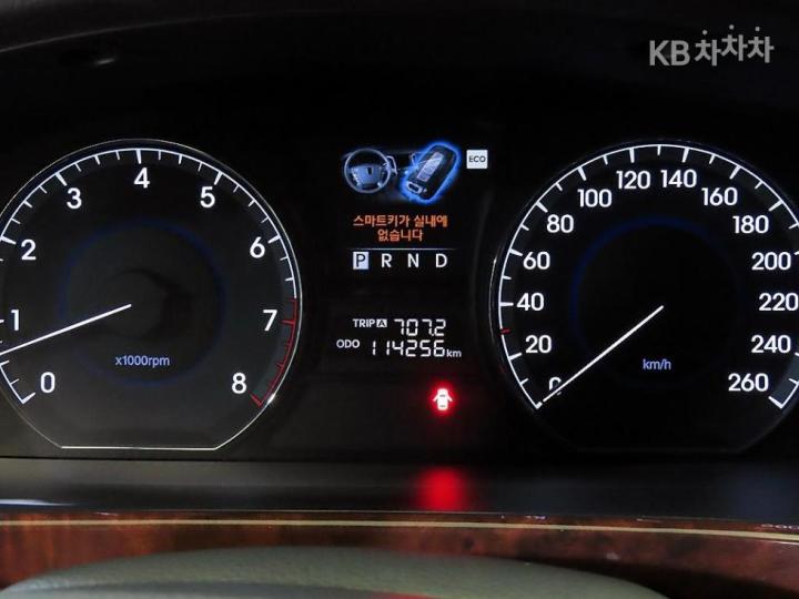 Hyundai Equus New VS380 Luxury 10