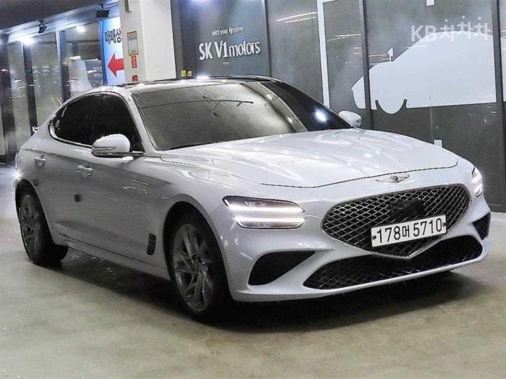 Genesis G70 2.0T 4WD Standard 4