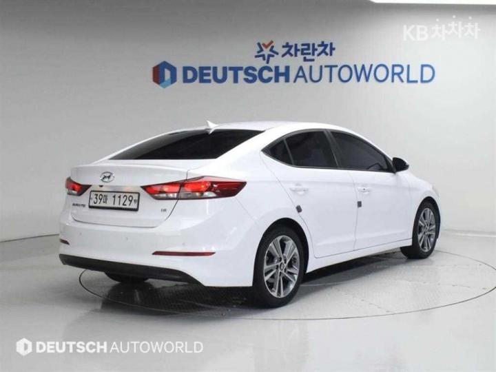 Hyundai Avante AD 1.6 GDi Value Plus 3