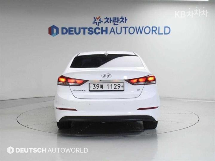 Hyundai Avante AD 1.6 GDi Value Plus 5