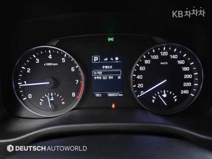 Hyundai Avante AD 1.6 GDi Value Plus 9