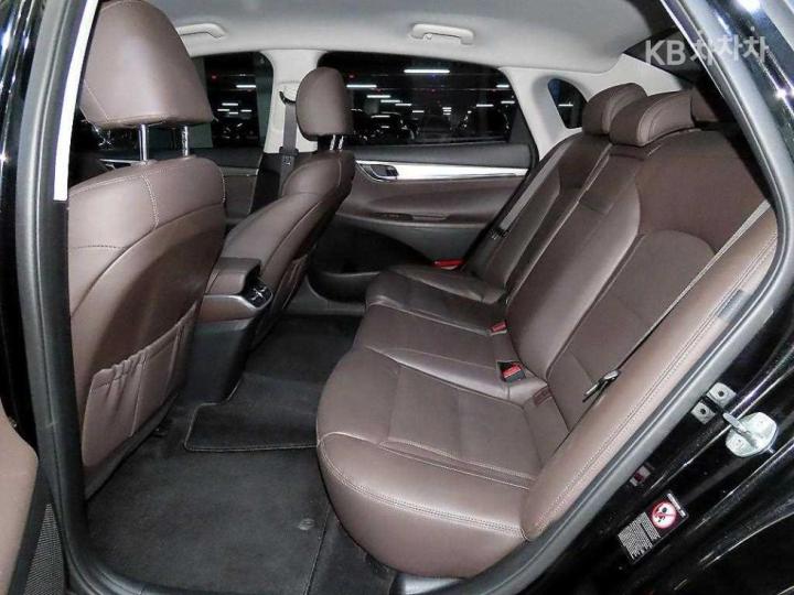 Hyundai Grandeur LPi 3.0 Premium 8