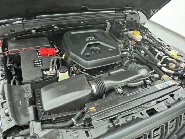 Jeep Wrangler JL 2.0 Overland 4 Duo Power Top Base Type 7