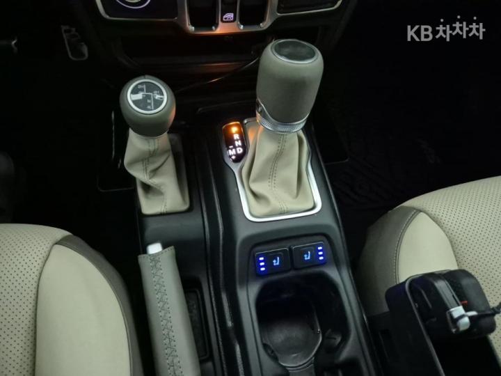 Jeep Wrangler JL 2.0 Overland 4 Duo Power Top Base Type 9