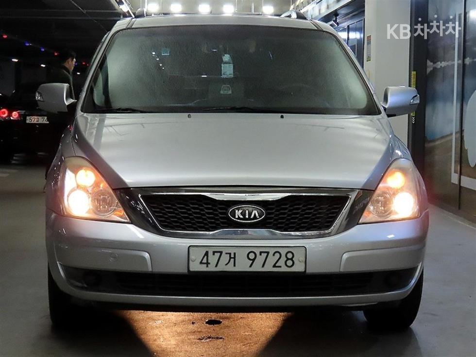 2012 - kia carnival