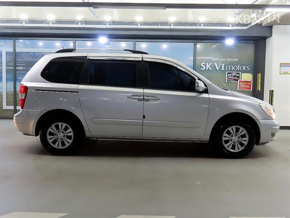 2012 - kia carnival