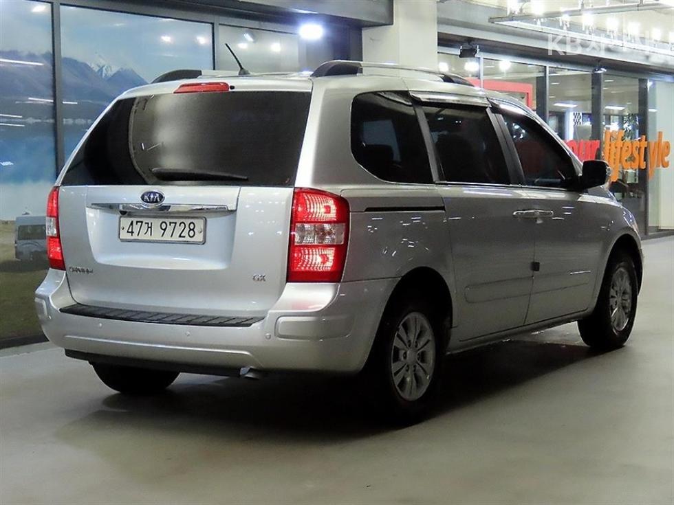 2012 - kia carnival