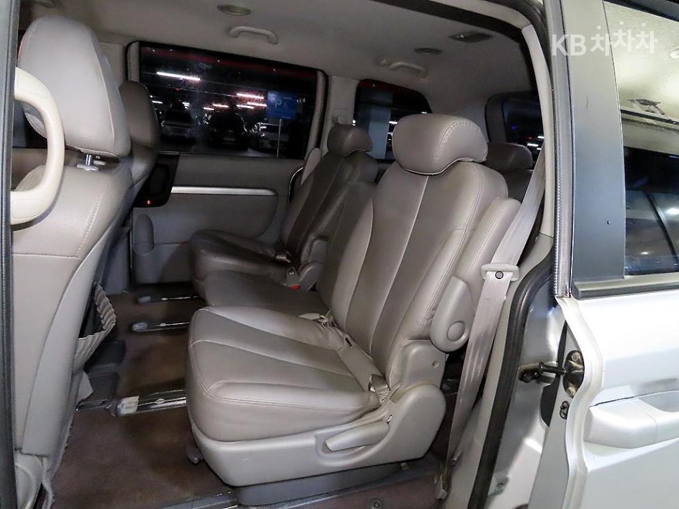 2012 - kia carnival