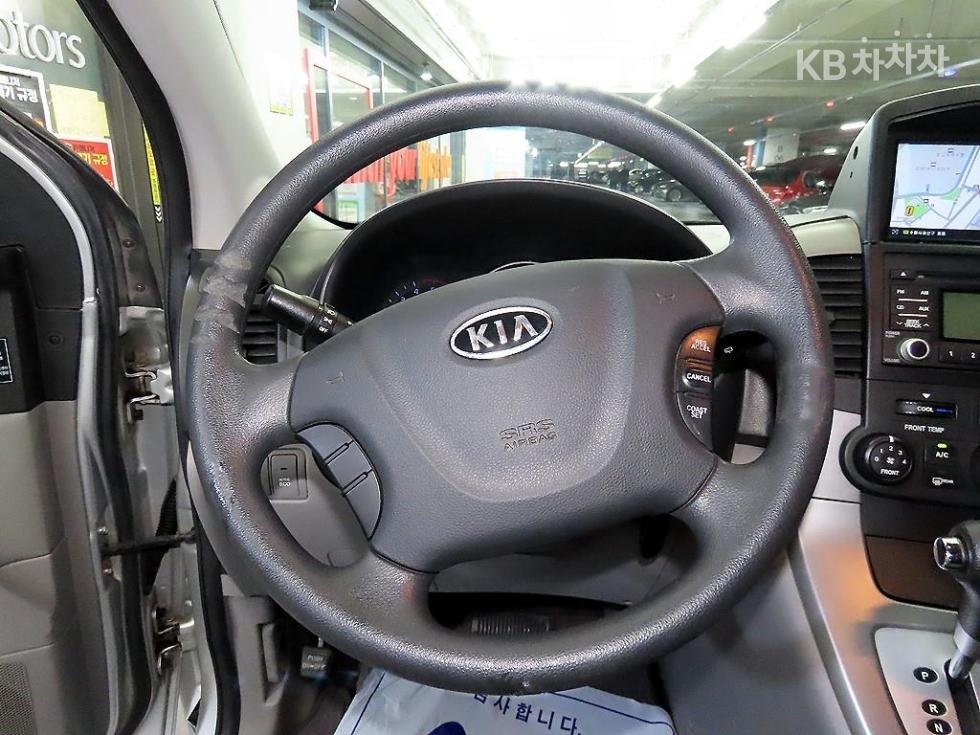 2012 - kia carnival
