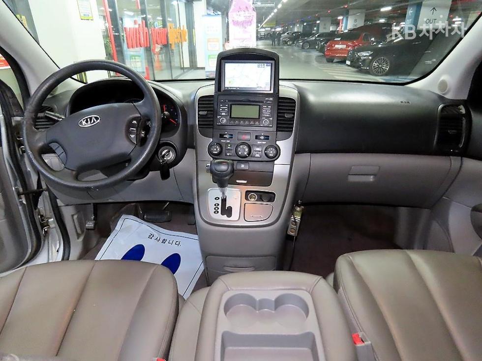 2012 - kia carnival