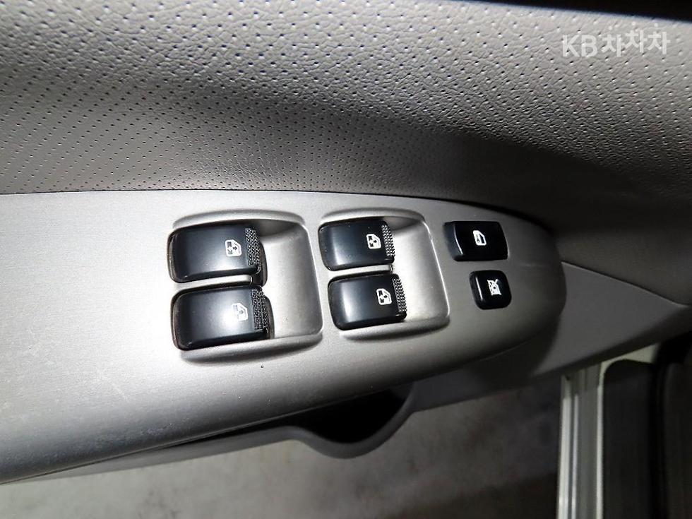 2012 - kia carnival