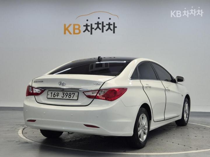 Hyundai Sonata YF LPi Luxury 4