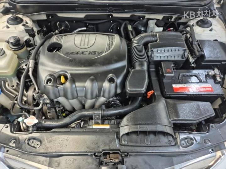 Hyundai Sonata YF LPi Luxury 6