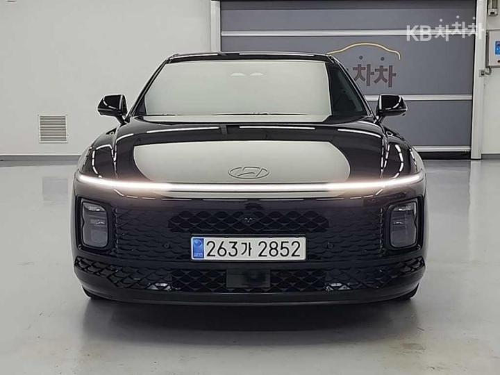 Hyundai Grandeur The 2.5 Gasoline 2WD Calligraphy Black Exterior 3