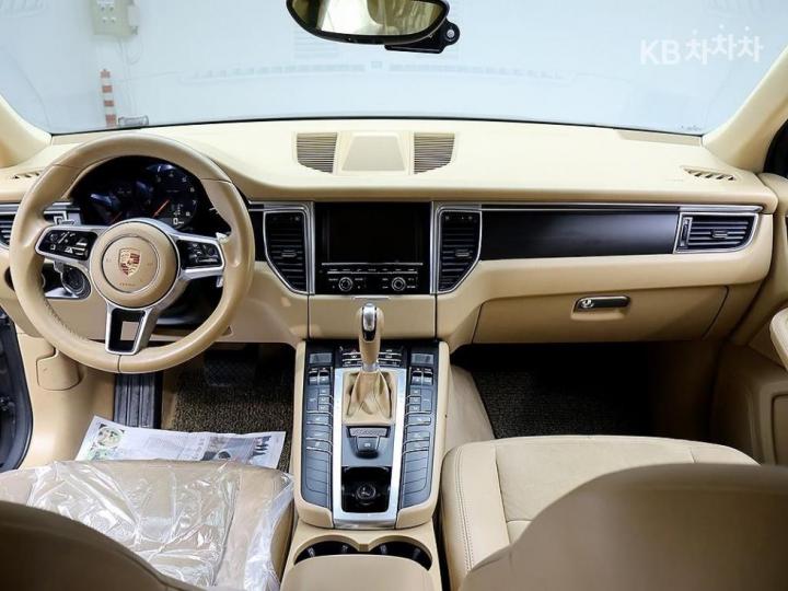 Porsche Macan 2.0 6
