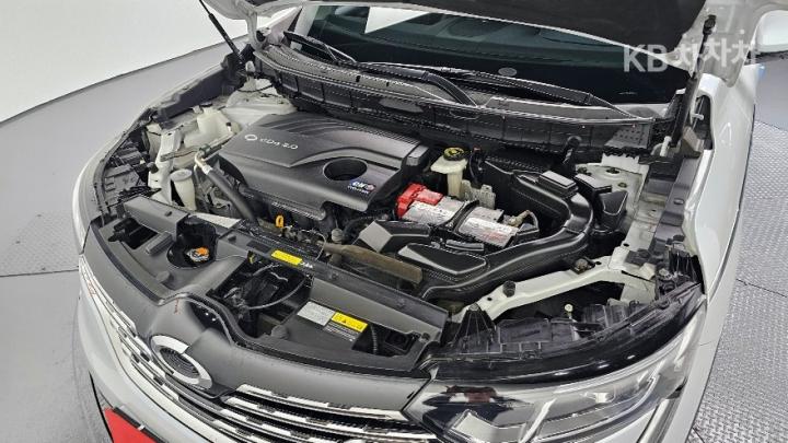 Renault QM6 Gasoline 2.0 2WD RE Base Type 7